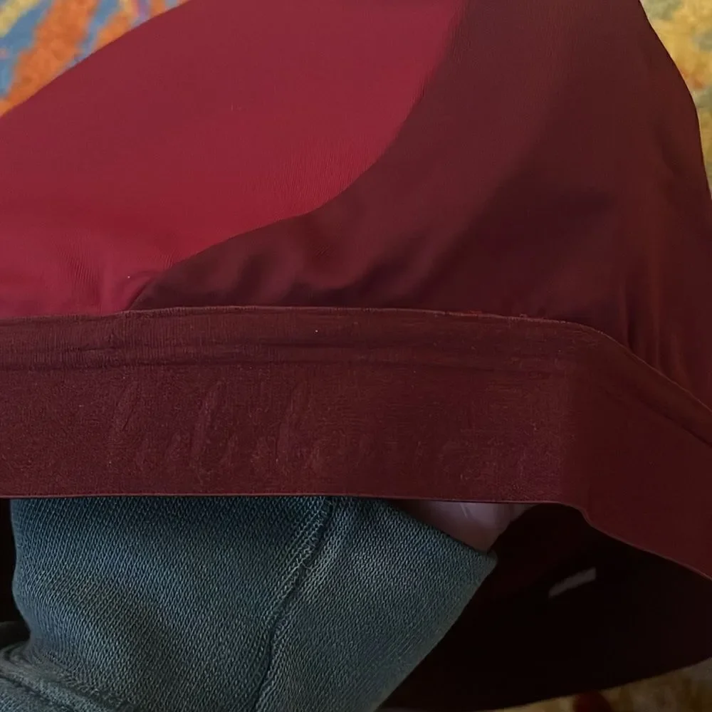 EUC LULULEMON ATHLETICA SPORTS BRA SIZE 2